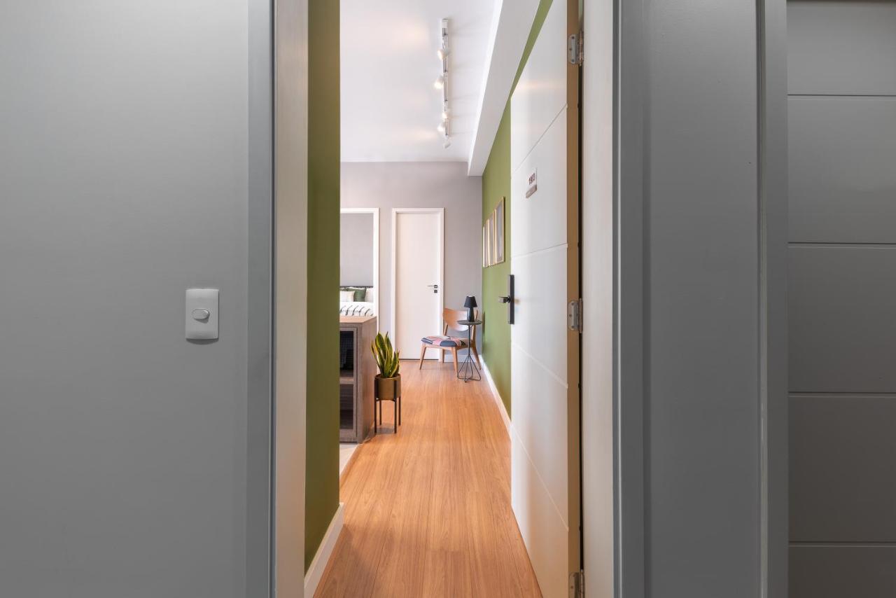 Apartamento Completo Com Varanda - Vila Olimpia * Sao Paulo
